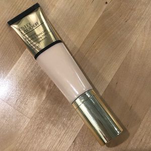 Esteè Lauder futurist foundation